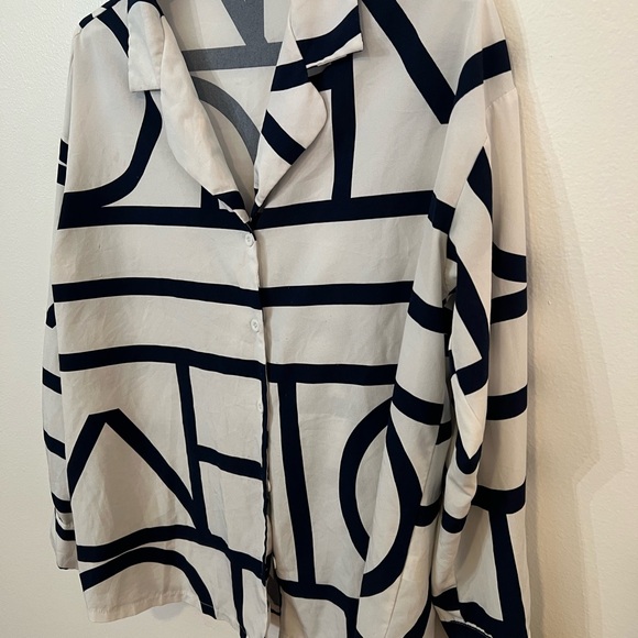 Elegant Abstract Chic Black and White Button Down Geometric Shirt - Picture 5 of 8